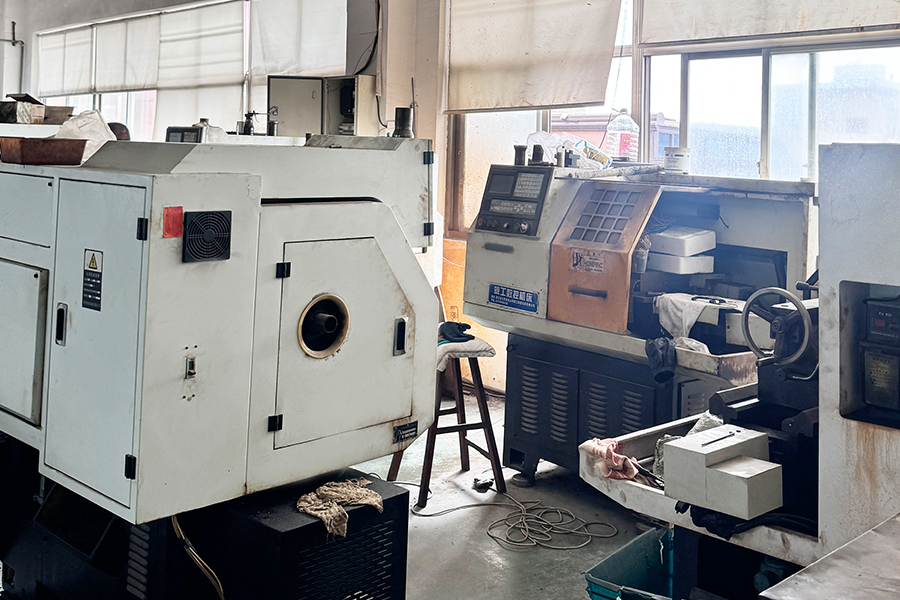 Токарный станок